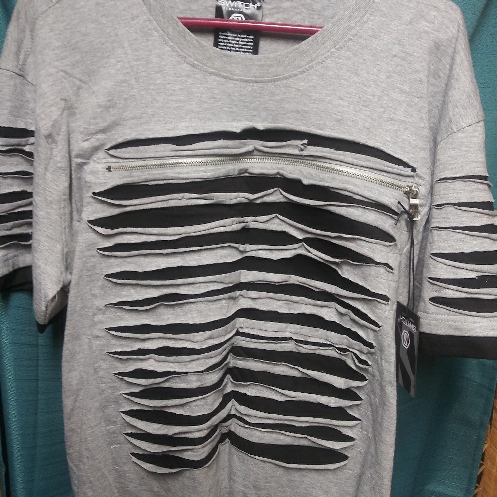 Grey tshirt